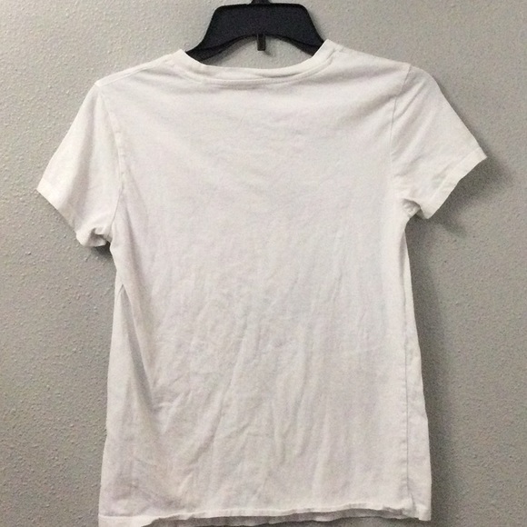 Levi’s white tee with print design - Picture 3 of 4
